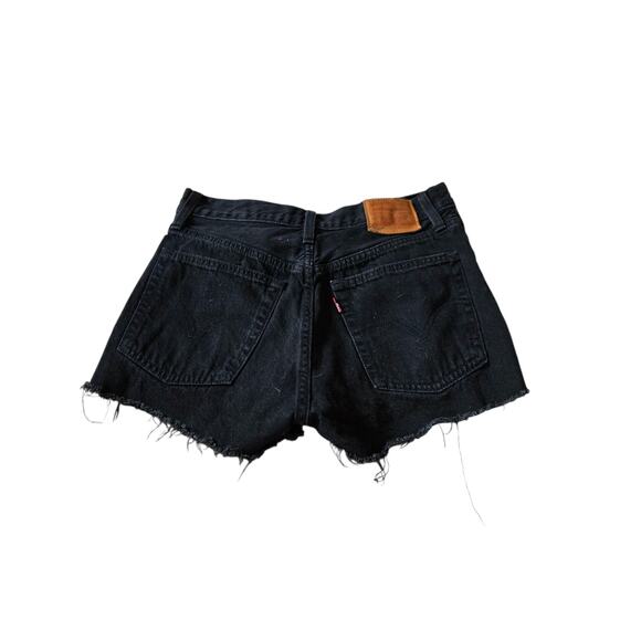 Levis's black shorts with pockets, size w24 - Picture 3 of 3